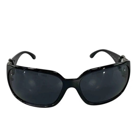 Authentic preowned black Chanel sunglasses with silver CC logo - Picture 1 of 8